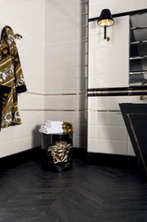 Luxusní koupelna s obkladem Solid Gold a dlažbou Eterno
