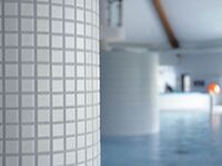 Mozaikové obklady v obloukovém tvaru,  bazénové obklady