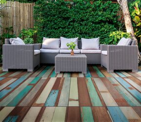 Netradiční dlažba Karacter na terase