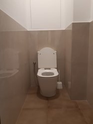 Toaleta s obklady BELA