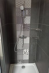 Sprchový kout s designem patchworku MOVING