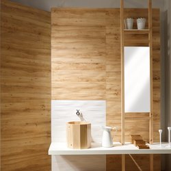 Přírodní koupelna s obklady SYLAN (maple)