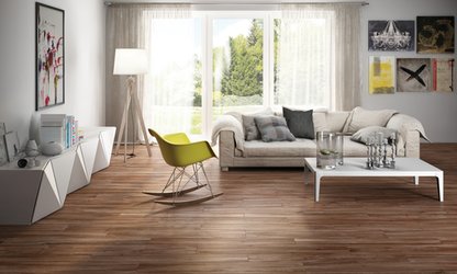 Obývací pokoj v imitaci dřeva NATURA
