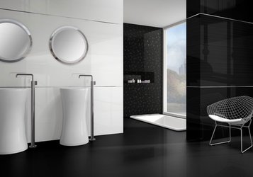 Koupelna v kombinaci černé a bílé B&W