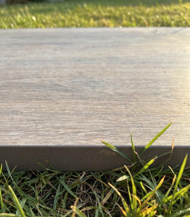 2cm dlažba na terasu imitace dřeva Koru Oak 45x90x2 cm 1. jakost