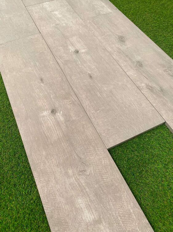 2cm dlažba na terasu imitace dřeva Tiber Wood Grigio 30x120x2 cm 1. jakost
