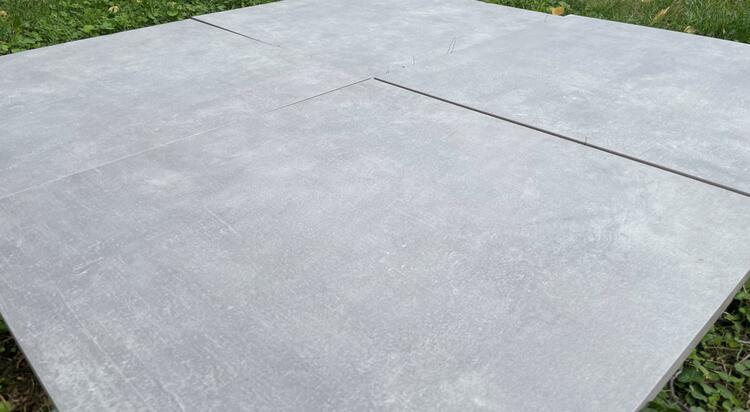 2cm dlažba na terasu imitace betonu Cement Light Grey 60x60x2 cm 1. jakost