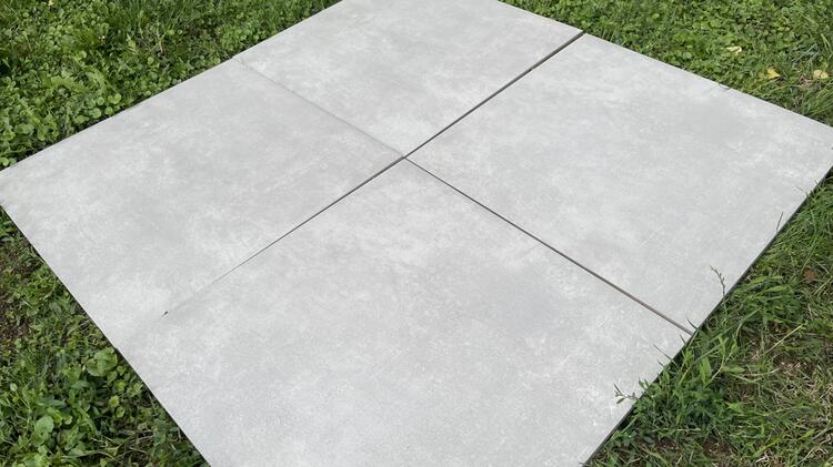 2cm dlažba na terasu imitace betonu Cement Bone 60x60x2 cm 1. jakost