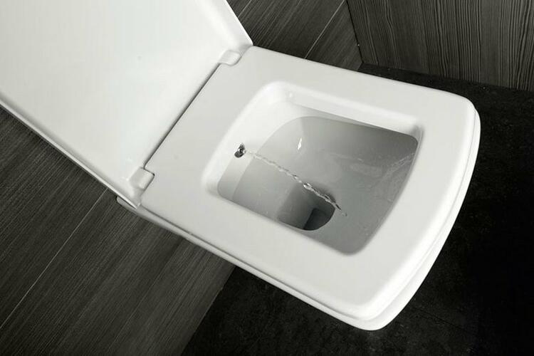 SOLUZIONE CLEANWASH závěsná WC mísa s bidet. sprškou, 35x50,5cm, bílá