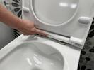 AVVA závěsné WC Rimless s podomítkovou nádržkou a tlačítkem Schwab, bílá