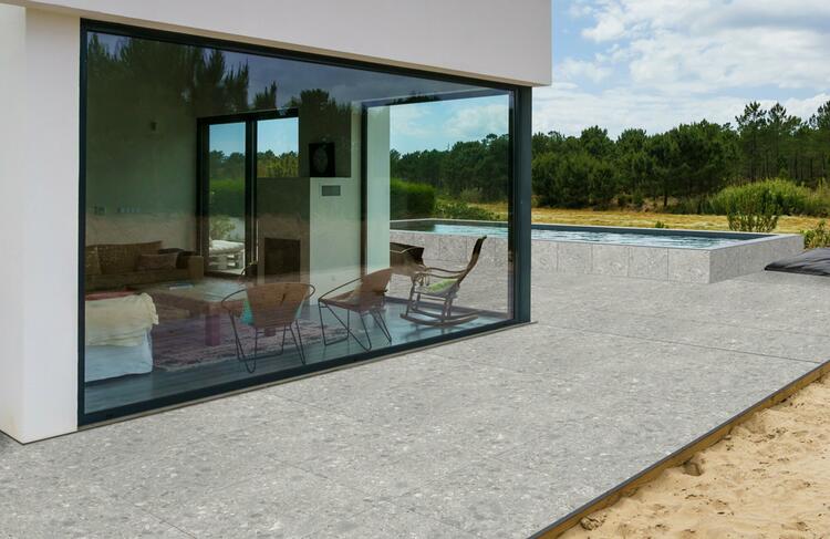 2cm dlažba na terasu imitace kamene Terrazzo Grigio 60x60x2 cm 1. jakost