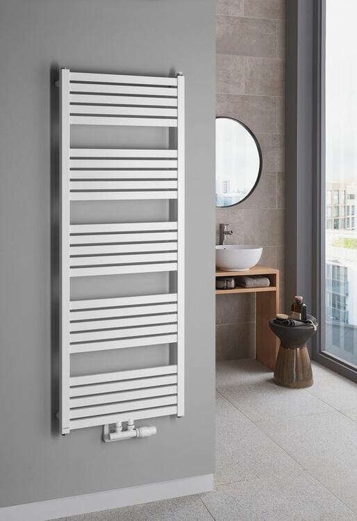 GRUNT otopné těleso rovné 500x1330 mm, středové připojení, bílá