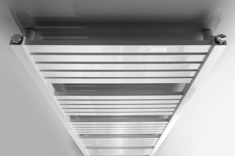 GRUNT otopné těleso rovné 500x1610 mm, středové připojení, bílá