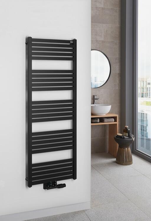 GRUNT otopné těleso rovné 500x1330 mm, středové připojení, černá mat