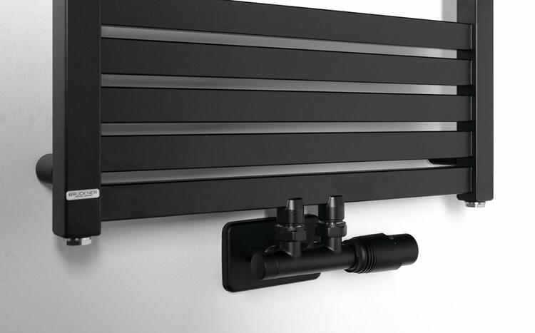 GRUNT otopné těleso rovné 500x1610 mm, středové připojení, černá mat
