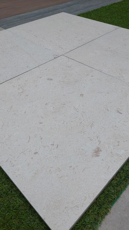 2cm dlažba na terasu imitace kamene Shellstone 60x60x2 cm 1. jakost