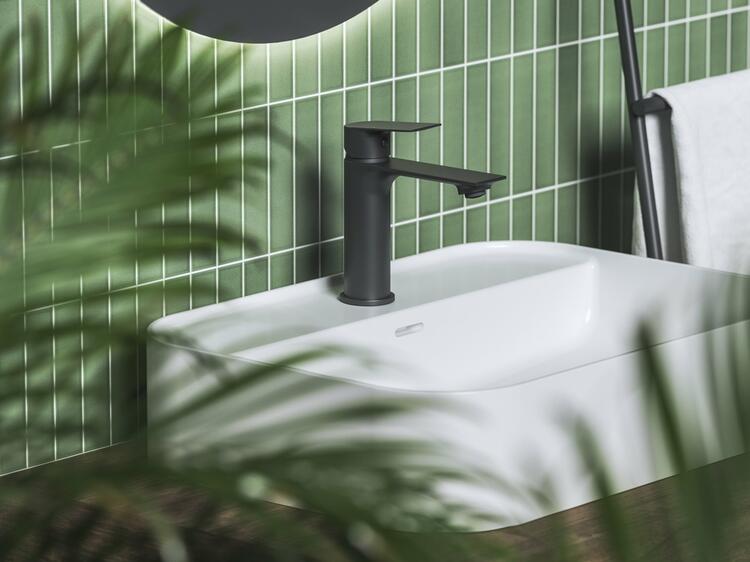 PN 014.20BLM Umyvadlová stojánková baterie 165 mm bez výpusti, černá matná