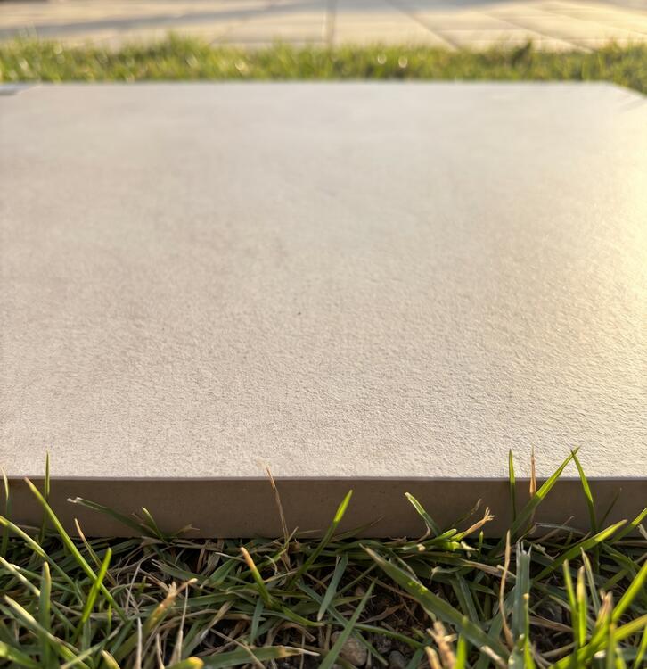 2cm dlažba na terasu imitace betonu Extend Sand 60x60x2 cm