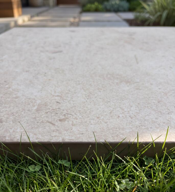 2cm dlažba na terasu imitace kamene Shellstone 60x60x2 cm (poškozený obal)