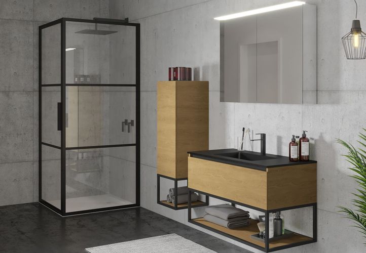 Sprchový kout s výrazným, černým rámem bude nepřehlédnutelným prvkem koupelny. | Výběr stylových sprchových koutů je široký