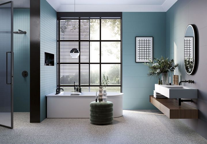 Modrý obklad Pastelli denim v koupelně + mozaika dodají koupelně jedinečný moderní styl | Obklad a dlažba Pastelli mají spoustu barev, které se dají kombinovat také s imitacemi kamene, betonu či mramoru