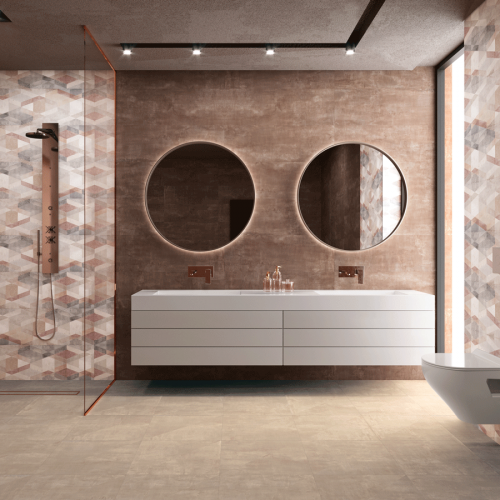 Koupelna s obklady Dried rose v kombinaci s dekorem Mix Decofon ve sprchovém koutu | Obklady a dlažba Terra ozdobí koupelnu několika barvami i dekorem s geometrickými vzory