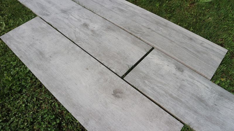 Keramická dlažba v designu pravých dřevěných prken Tiber wood | Terasová dlažba v designu dřeva si léta zachová svou barvu a snadno se udržuje
