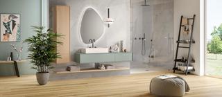 Dlažba imitující dřevo Nuance také v koupelně.