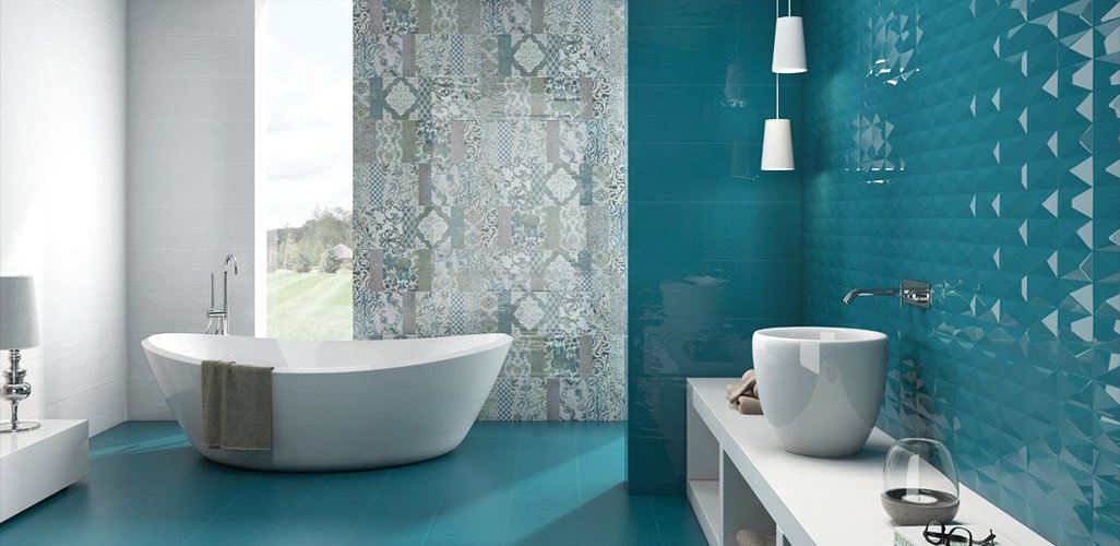 Výrazné barvy modrozelené obklady v koupelně kolekce Perlage