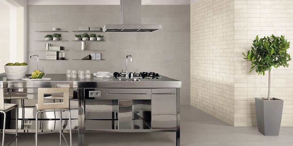 Dlažba Glance imitace betonu šedá a béžová barva v kuchyni