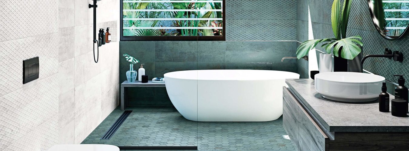 Koupelna s dlažbou a obklady Metallic Imitace kovu v zelené barvě Green natural a bílé barvě White natural