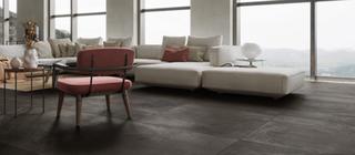 Imitace kovu v hnědé barvě v obývacím pokoji na podlaze Metallic brown natural