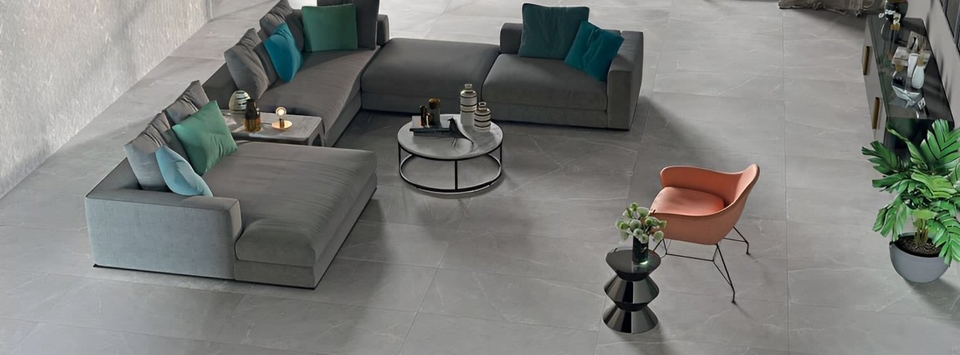 Dlažba a obklad v obývacím pokoji imitace kamene Advance šedá Grey