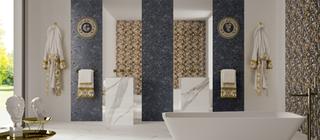 Dekorativní kolekce Versace Icons v koupelně kombinace bílého mramoru a zlato černého dekoru
