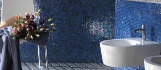 Modrá mozaika Sicis Iridium v koupelně