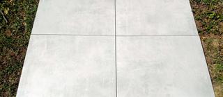 Venkovní 2 cm dlažba Stark grey  na terasu -šedá barva a rozměr 60x60 cm