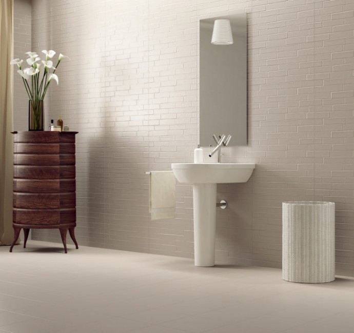 VALENTINO - obklad: Tan Brick, Bianco Brick 31x62,2 - Luxusní obklady a luxusní dlažba Valentino Satin do luxusní koupelny ve světle béžové barvě.VALENTINO - obklad: Tan Brick, Bianco Brick 31x62,2 - Luxusní obklady a luxusní dlažba Valentino Satin do luxusní koupelny ve světle béžové barvě.